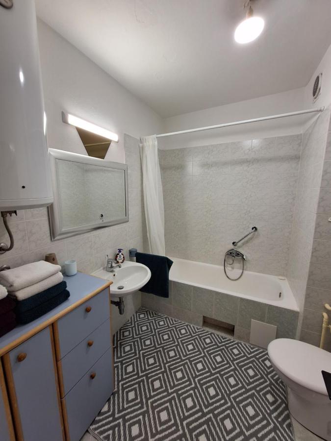 Two Bedroom Apartment Alma Задар Екстер'єр фото